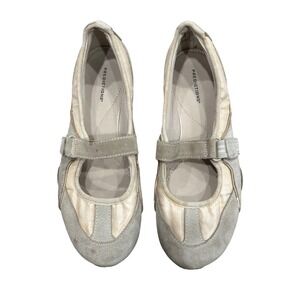 Predictions Womens Mary Jane Flats Beige Suede Sporty Walking Shoes Size 6
